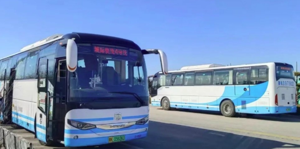 乘坐城際4號線，打卡布魯維斯、那香海、海草部落，連線貓頭山、火炬八街。